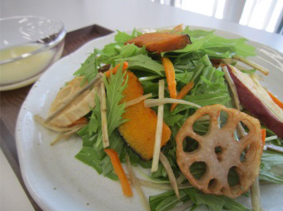 秋野菜と水菜のサラダ　